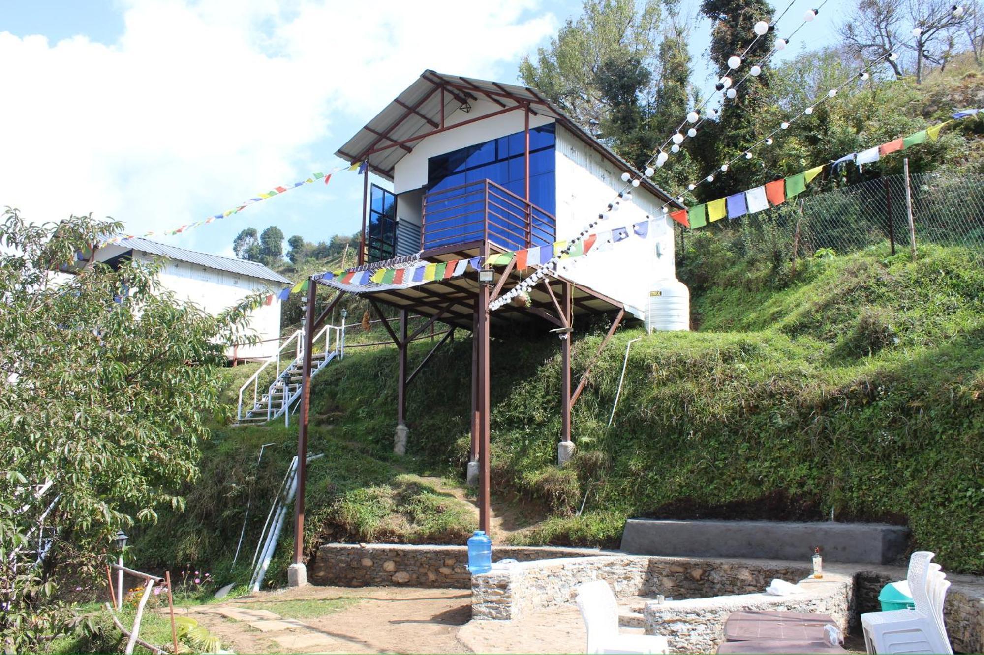 Nivriti Stays Kanatal Exterior photo